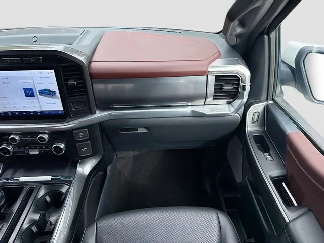 Used 2023 White Metallic Ford LARIAT image 17