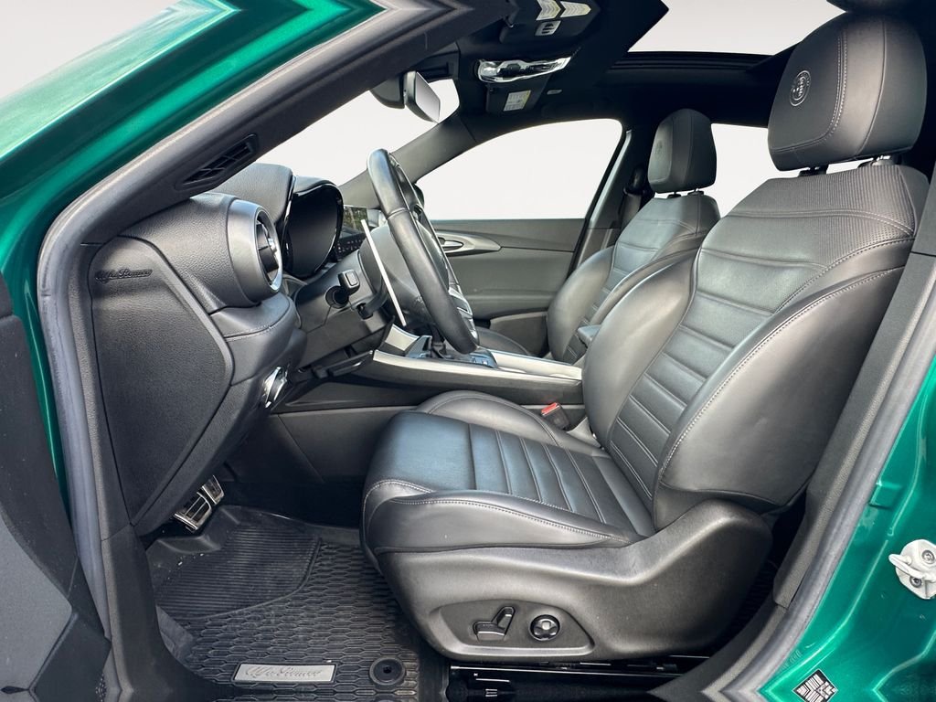 Used 2024 Green Alfa Romeo Veloce image 9