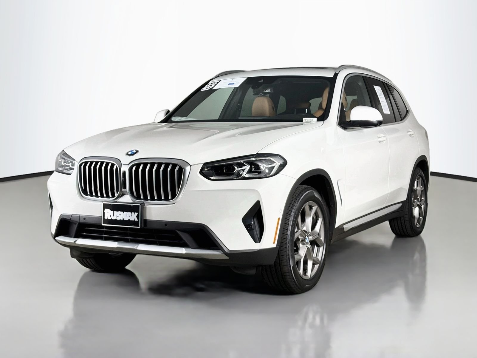 Certified Used 2023 Alpine White BMW xDrive30i image 3