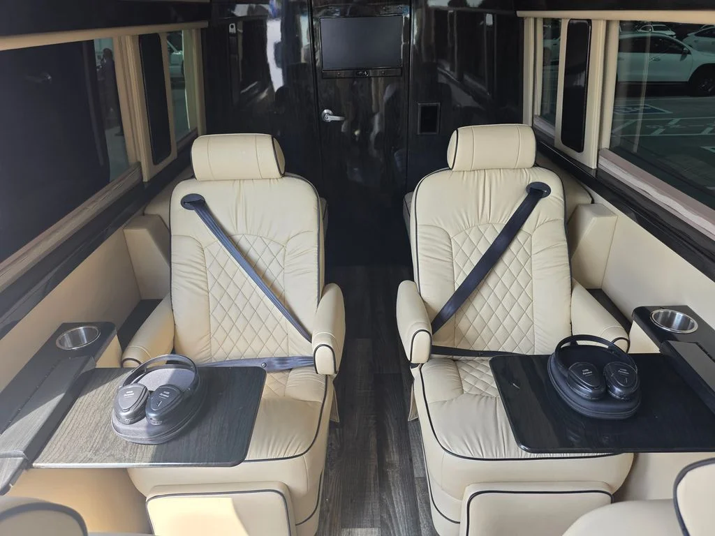 Used 2020 Black Mercedes-Benz Cargo 170 WB image 18