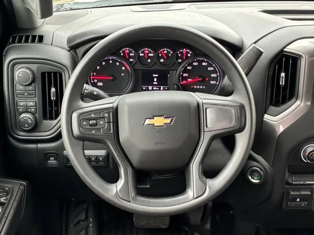 New 2026 Summit White Chevrolet WT image 21