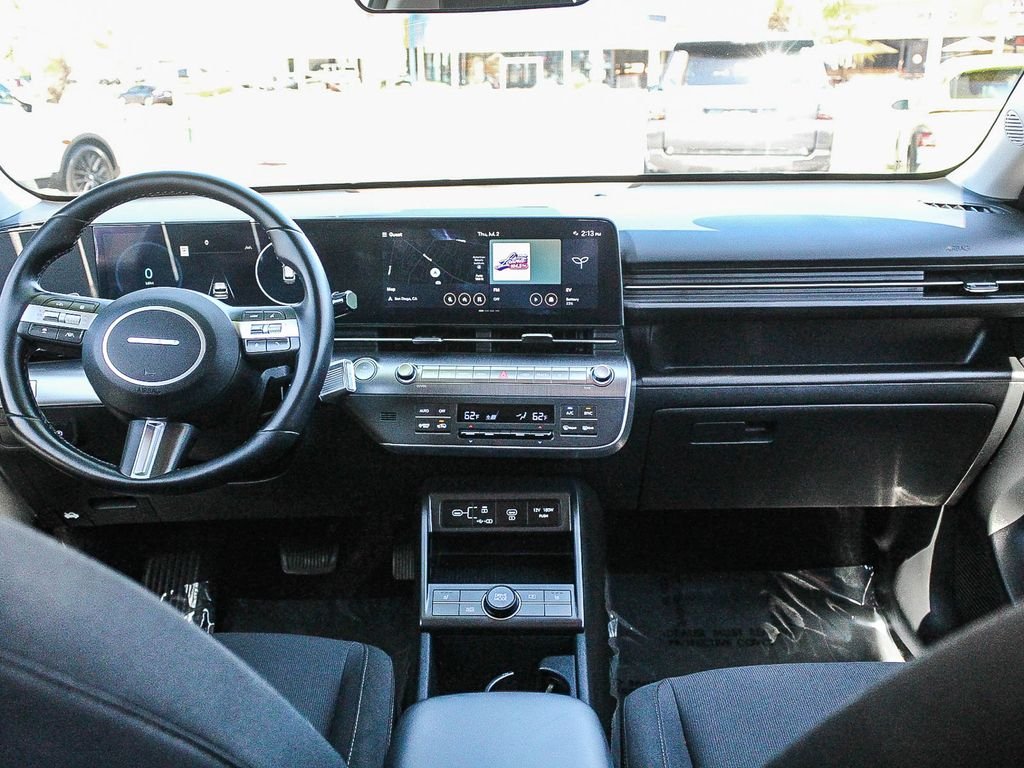 Used 2024 White Hyundai SEL image 13