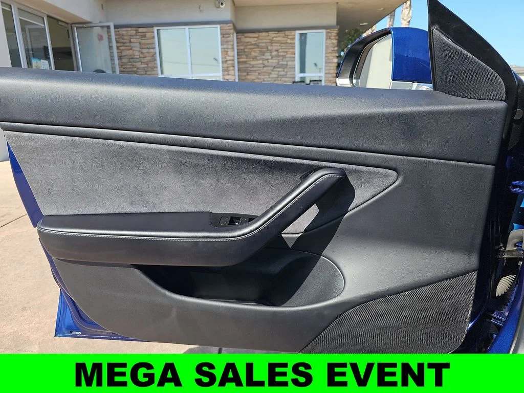 Used 2018 Blue Tesla Long Range image 27