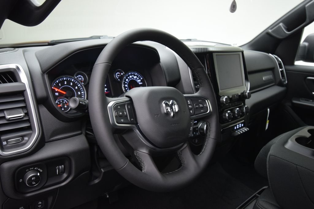 New 2026 Diamond Black Crystal Pearl-Coat Exterior Paint RAM Big Horn/Lone Star image 19
