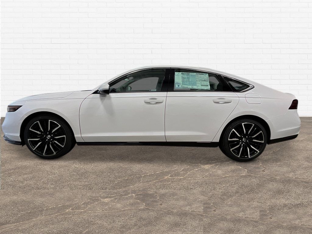 New 2026 Platinum White Pearl Honda Touring image 3