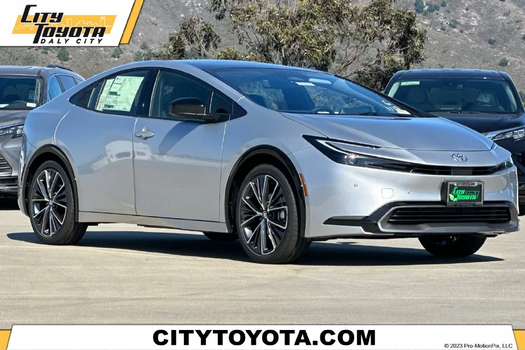 2027 Toyota Prius  XLE