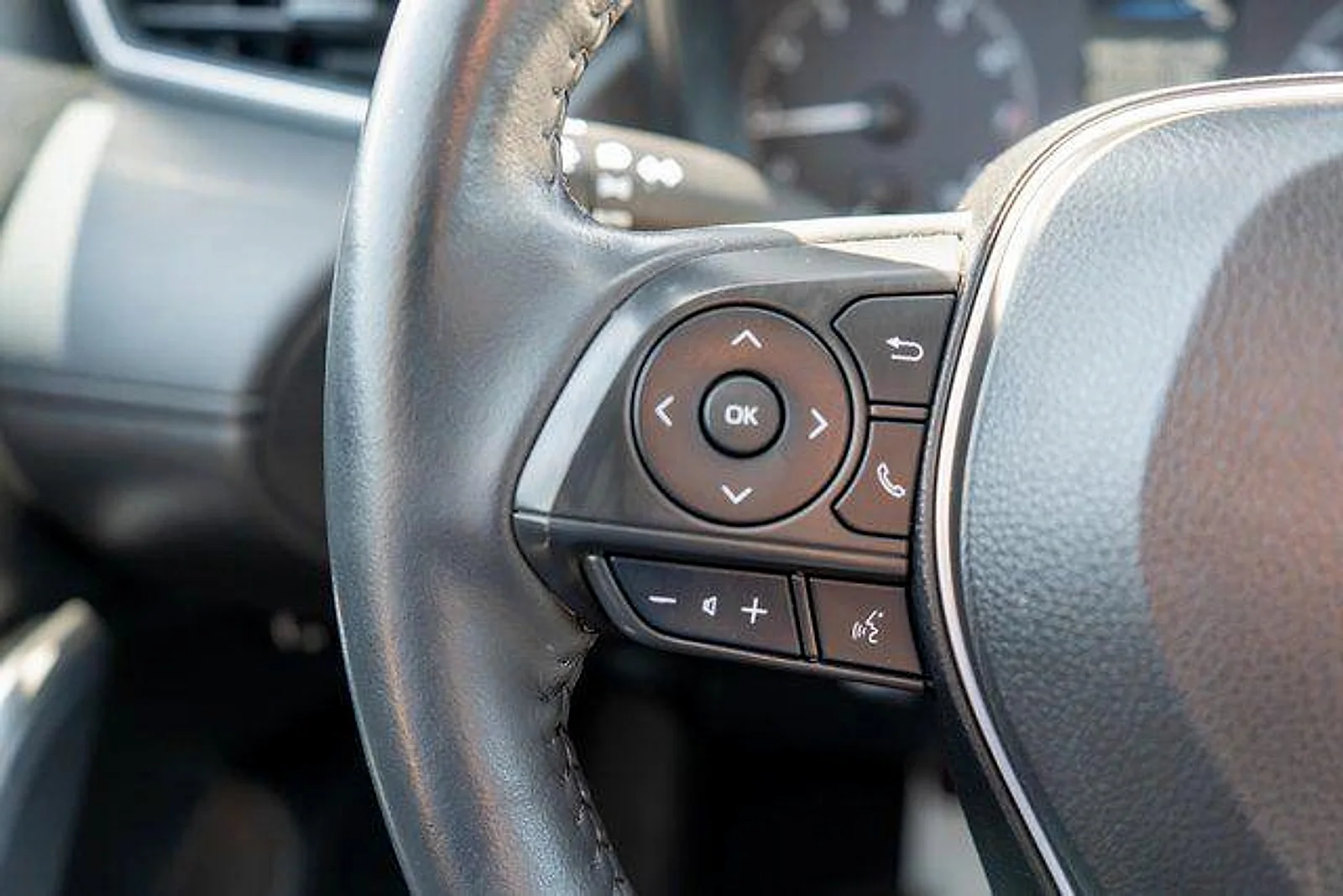 Used 2023 Cypress Toyota LE image 22