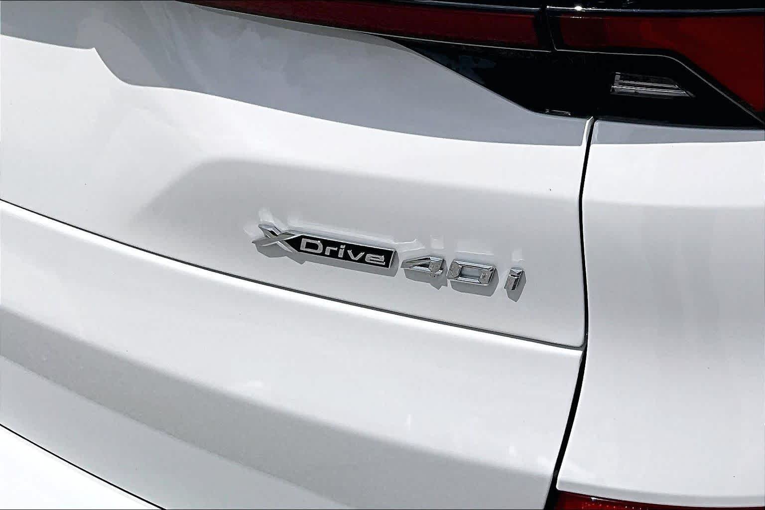 Used 2026 Alpine White BMW xDrive40i image 29