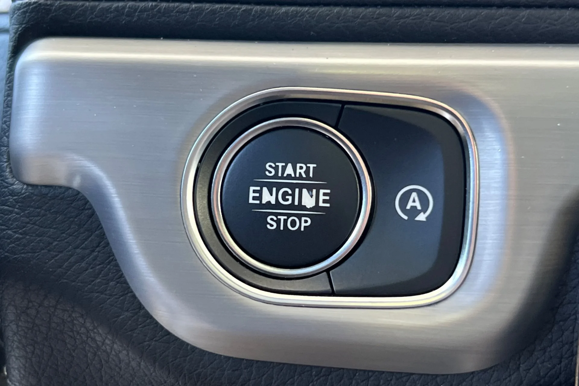 Used 2019 Polar White Mercedes-Benz G 550 4MATIC® SUV image 25