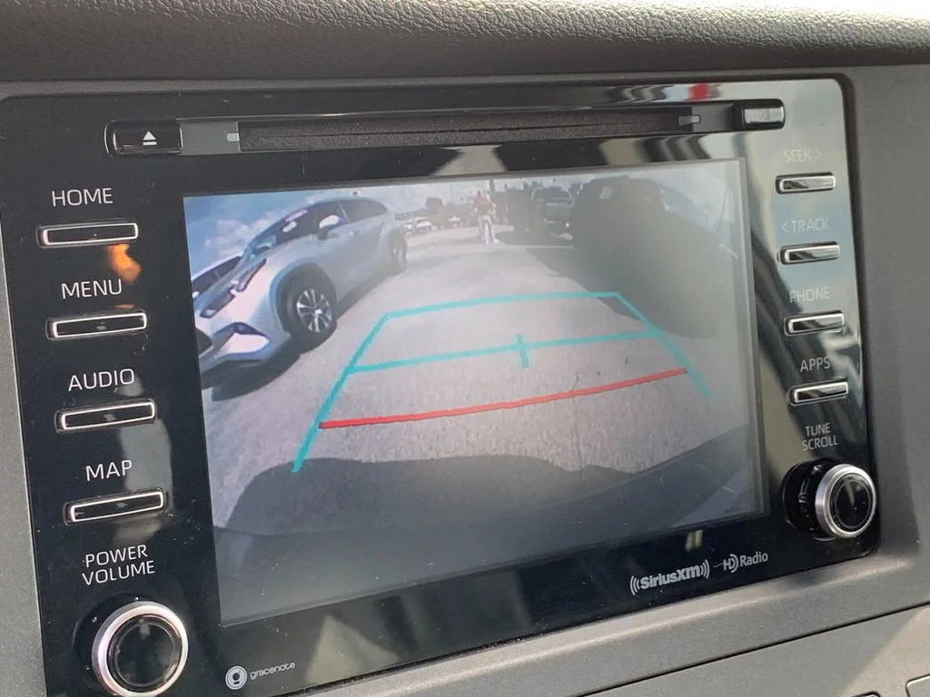 Used 2018 Gray Toyota SE Premium image 24
