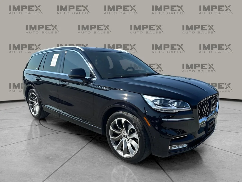 Used 2021 Black Lincoln Grand Touring image 7