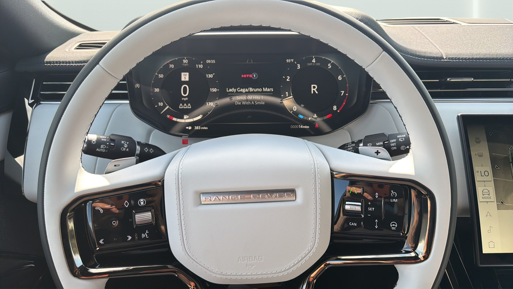 New 2026 Fuji White Land Rover Dynamic SE image 25