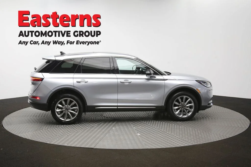 Used 2022 Silver Lincoln Standard image 46