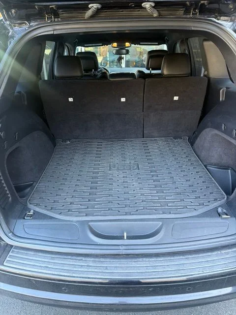 Used 2018 Black Jeep Altitude image 12
