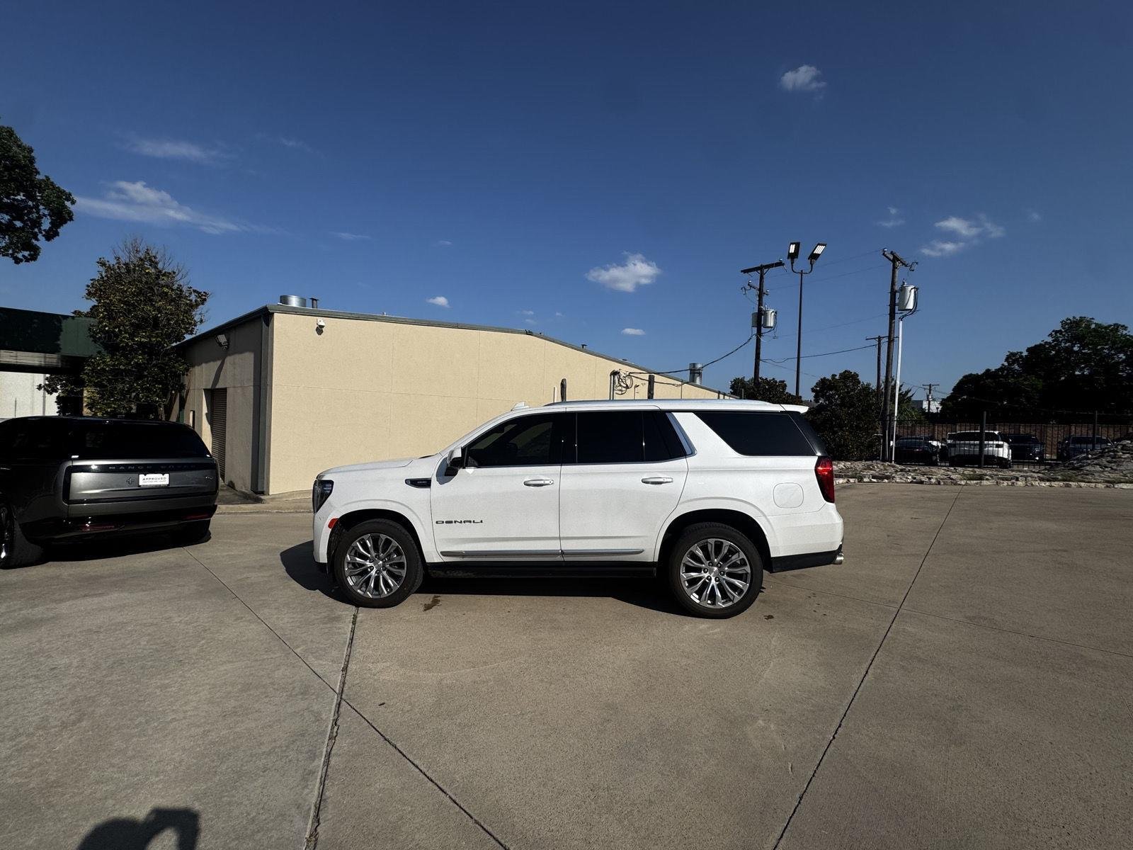 2022 GMC Yukon 4WD Denali's photo