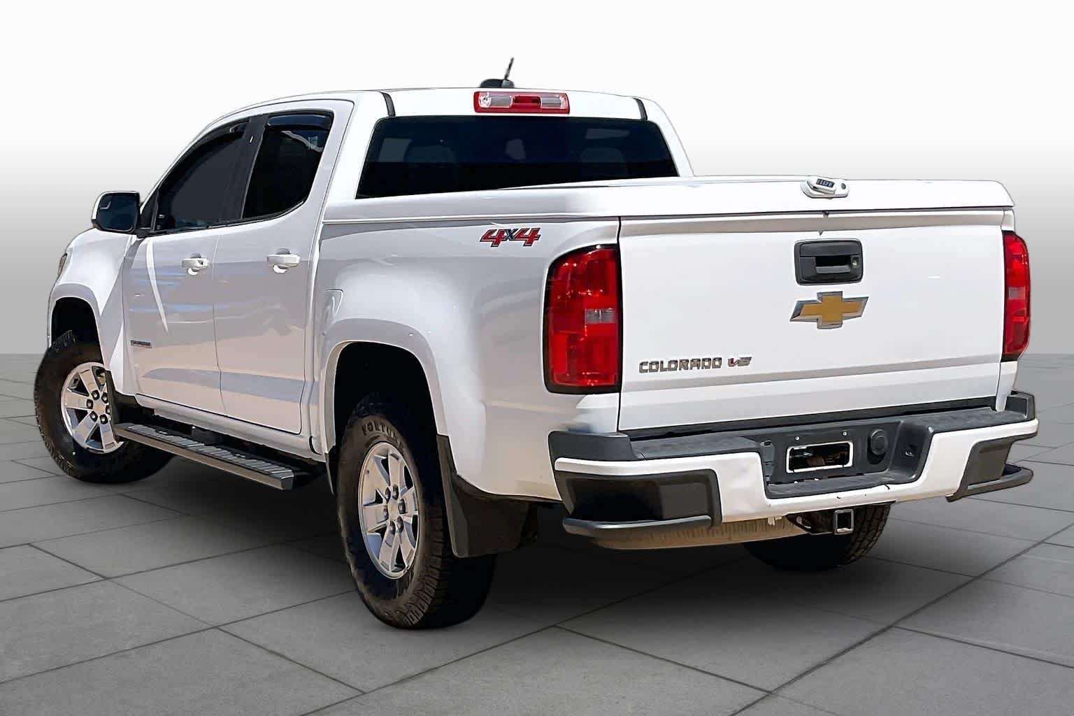 Used 2017 Summit White Chevrolet 4WD WT image 11