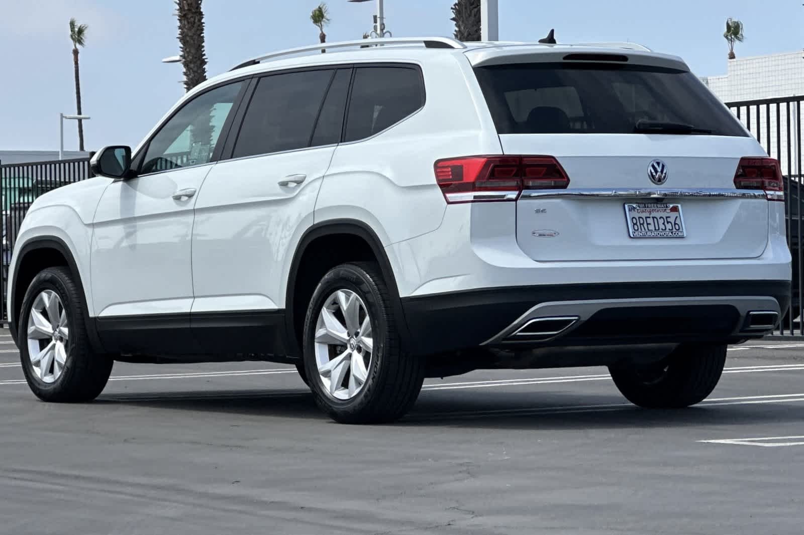 Used 2019 Pure White Volkswagen 2.0T SE image 6