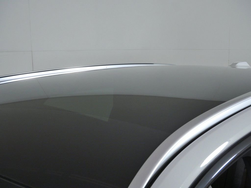 New 2026 Alpine White BMW 30 xDrive image 17