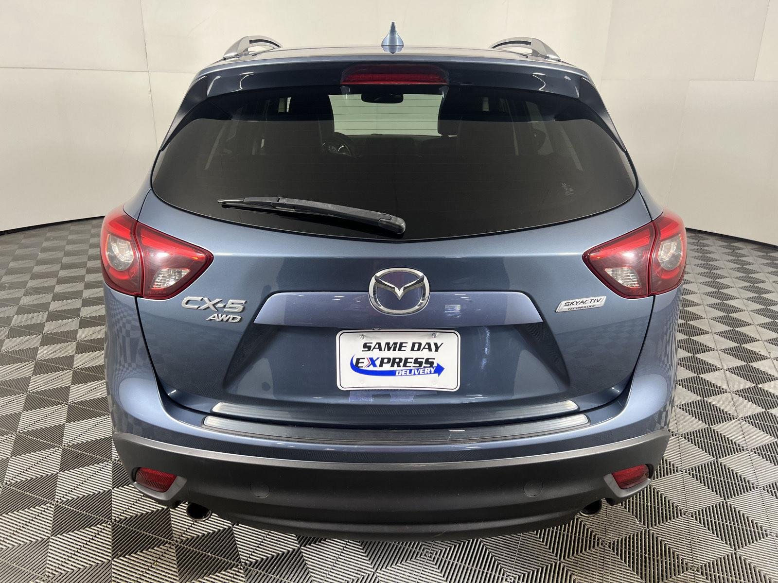 Used 2016 Blue Reflex Mica Mazda Grand Touring image 22