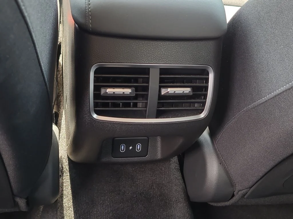 Used 2026 White Hyundai Blue image 17