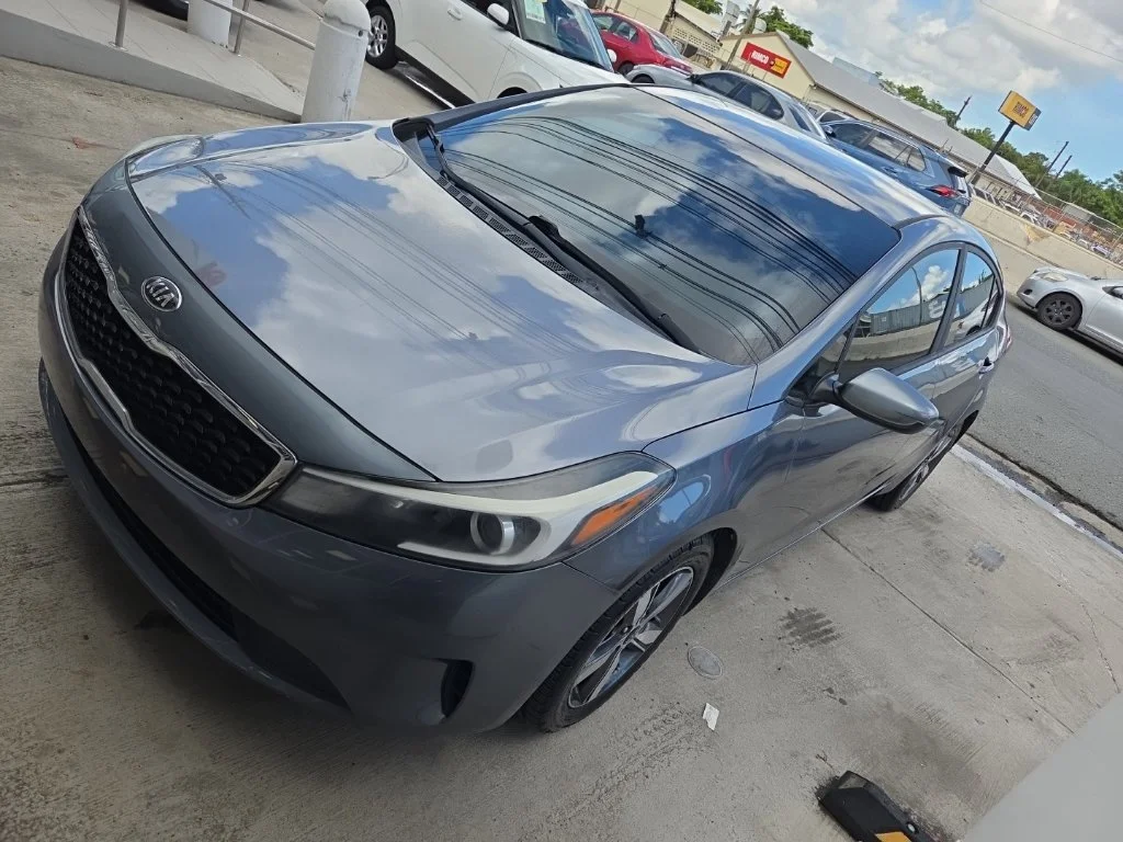Used 2018  Kia LX image 17