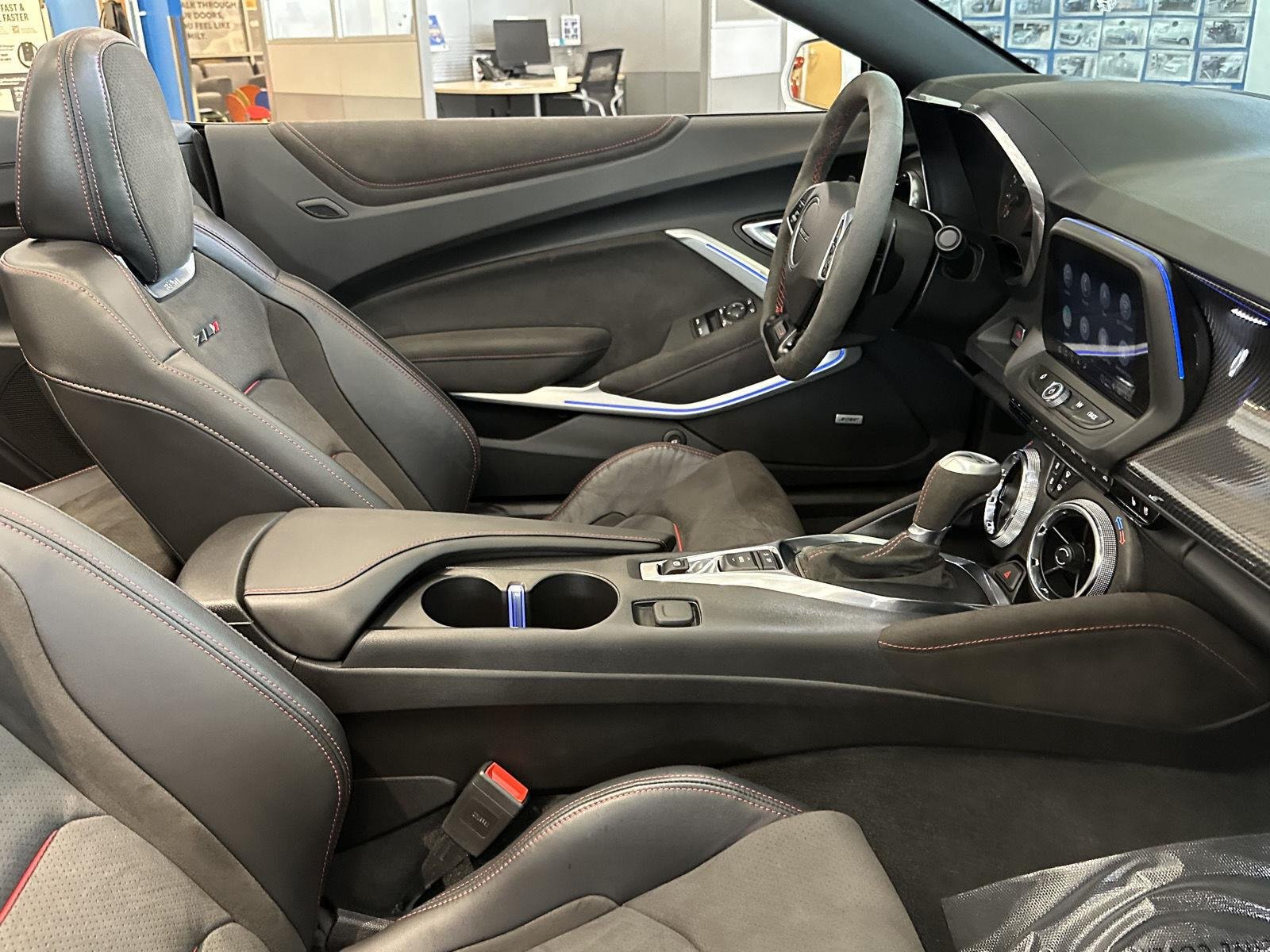 2022 Chevrolet Camaro ZL1 - Photo 38