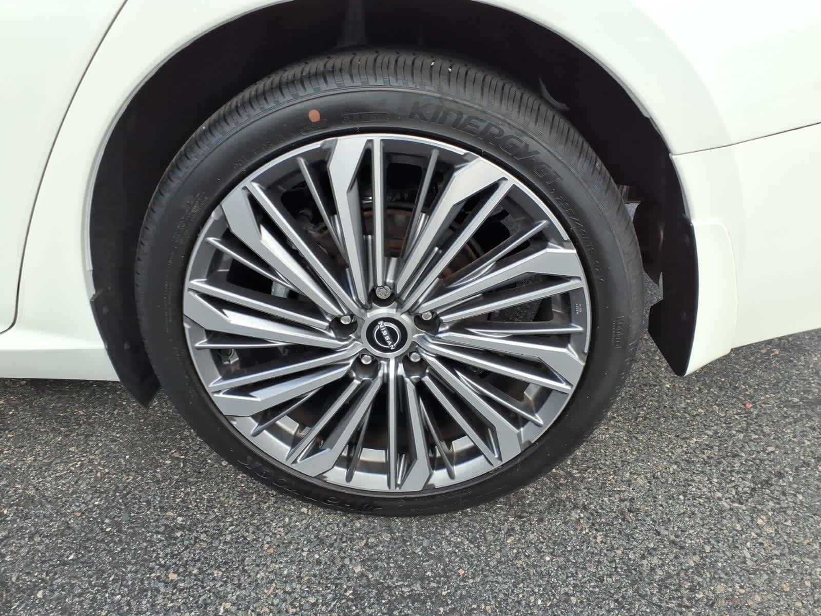 Certified Used 2024 Pearl White Tricoat Nissan 2.5 SL image 9