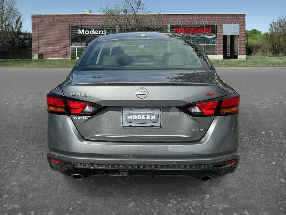 Certified Used 2024 Gun Metallic Nissan 2.5 SR image 3
