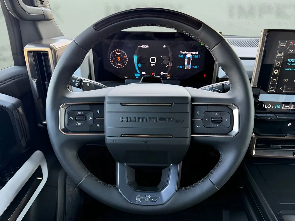 Used 2025 Black GMC 2X image 14
