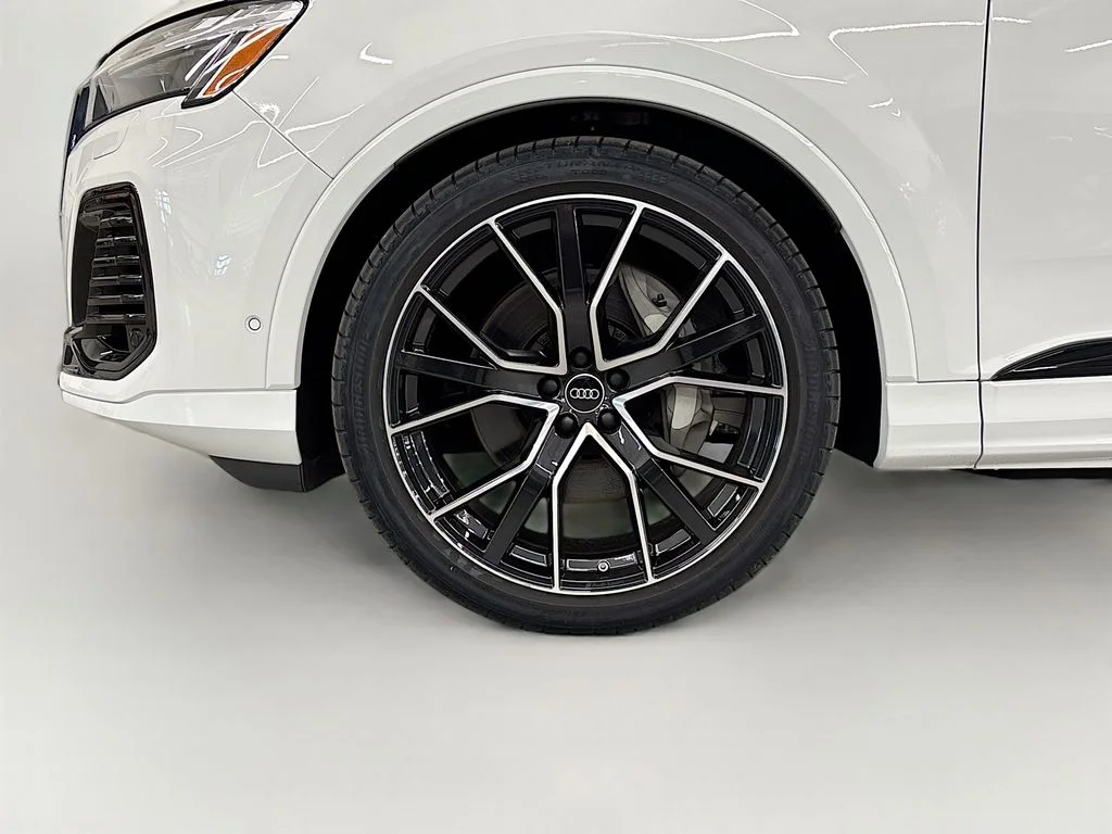 2025 Audi Q7 Premium Plus - Photo 24