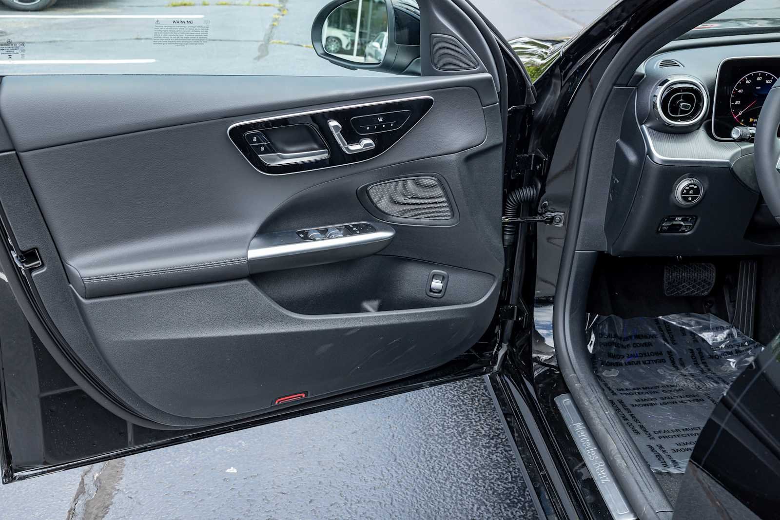 2025 Mercedes-Benz C-Class Sedan C 300 - Photo 8