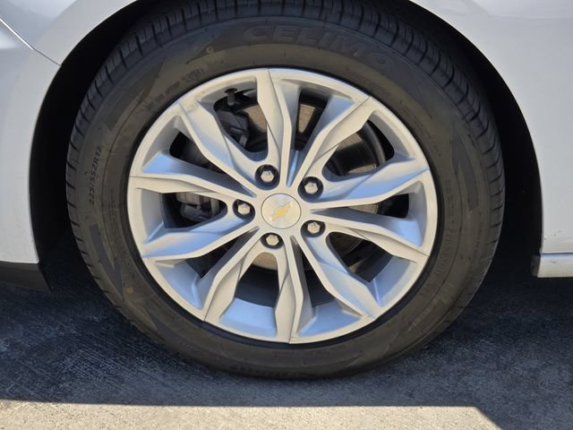 Used 2024 Summit White Chevrolet 1LT image 10