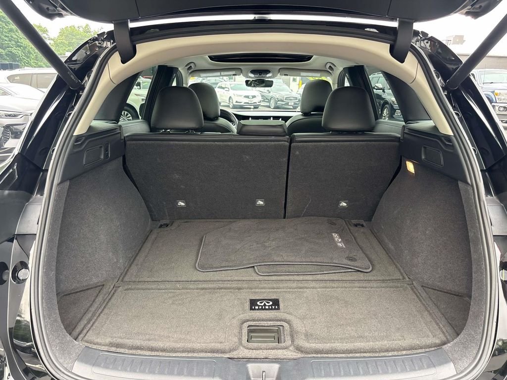 Certified Used 2025 Black INFINITI LUXE image 16