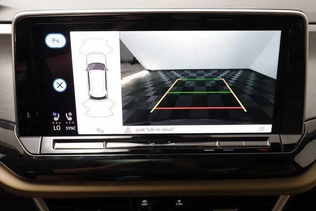 New 2026 Deep Black Volkswagen 2.0T SE w/Technology image 11