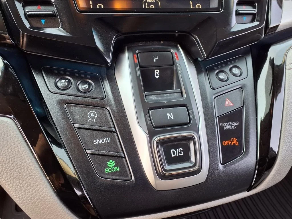 Certified Used 2019  Honda Elite image 9