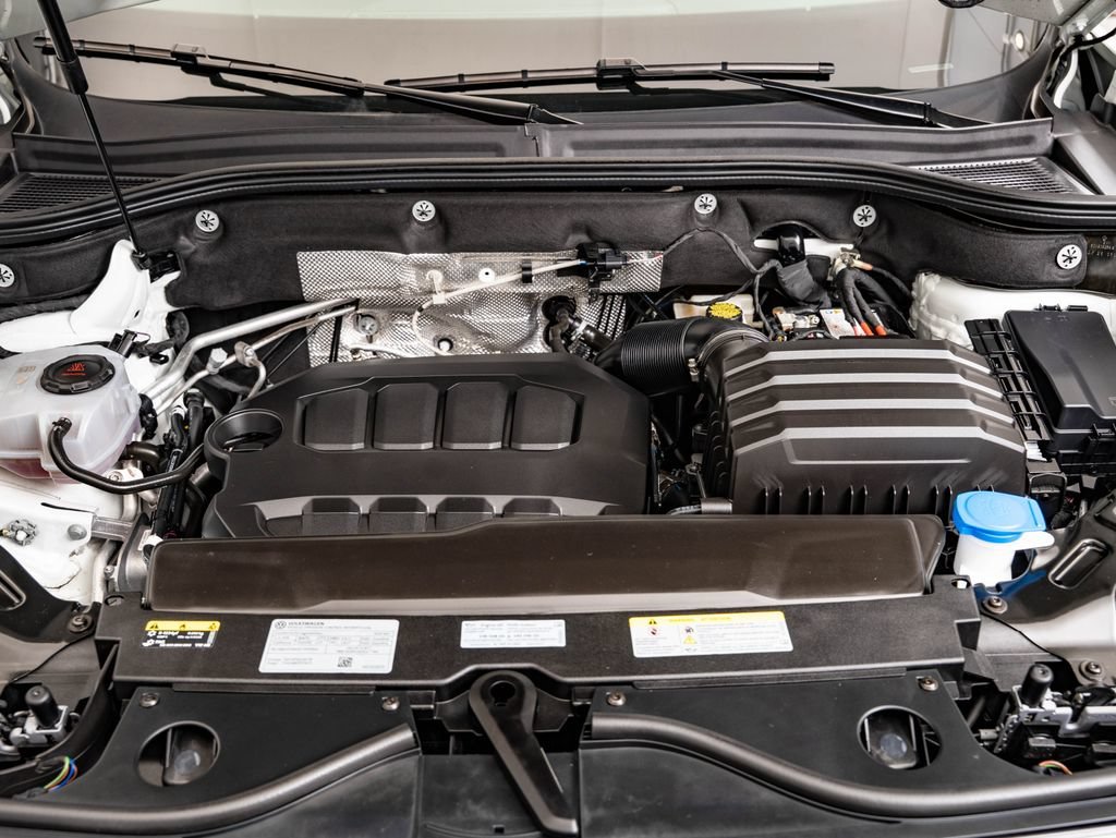 Used 2025 Pure White Volkswagen 2.0T Peak Edition image 51