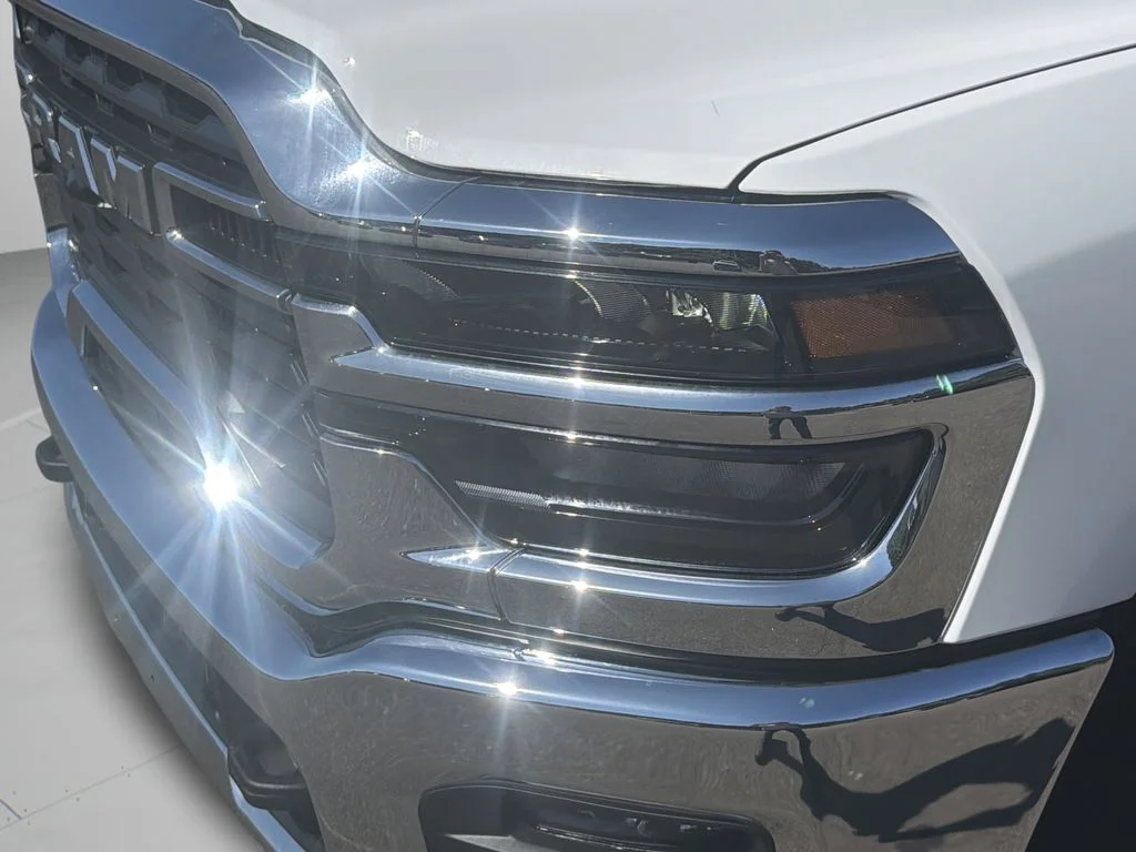 New 2026 Bright White Clear-Coat Exterior Paint RAM Big Horn image 29