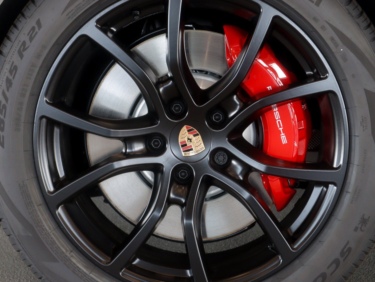 New 2026 Chalk Porsche GTS Coupe image 13