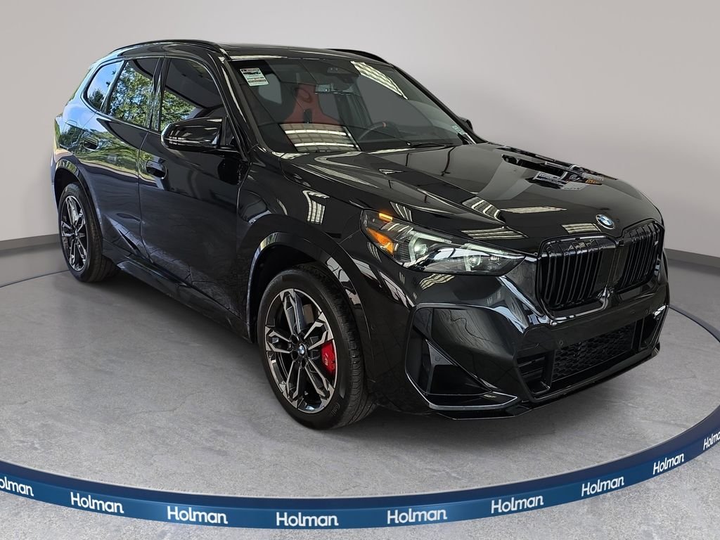 Used 2025 Black BMW M35i image 4