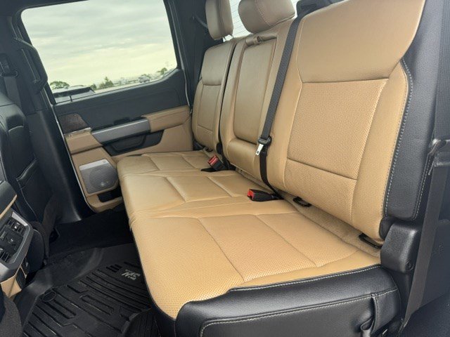 Certified Used 2023 Oxford White Ford LARIAT image 33