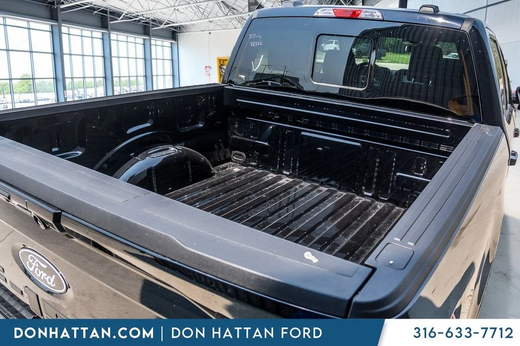 New 2026 Agate Black Metallic Ford XLT image 31