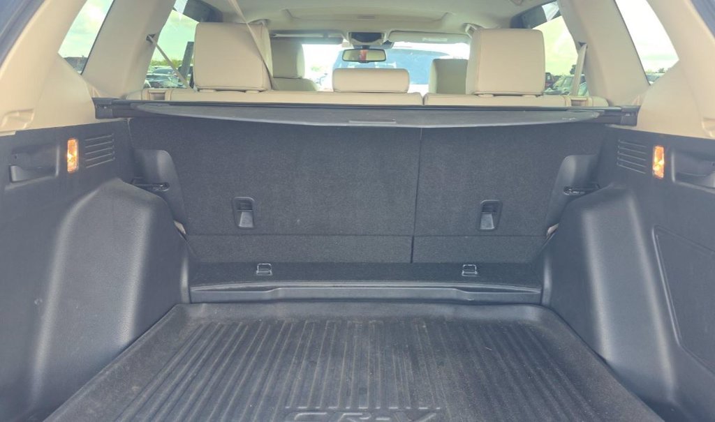 Used 2017 White Honda Touring image 8