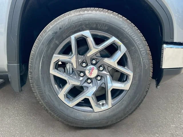 2026 GMC Sierra 1500 SLT - Photo 19