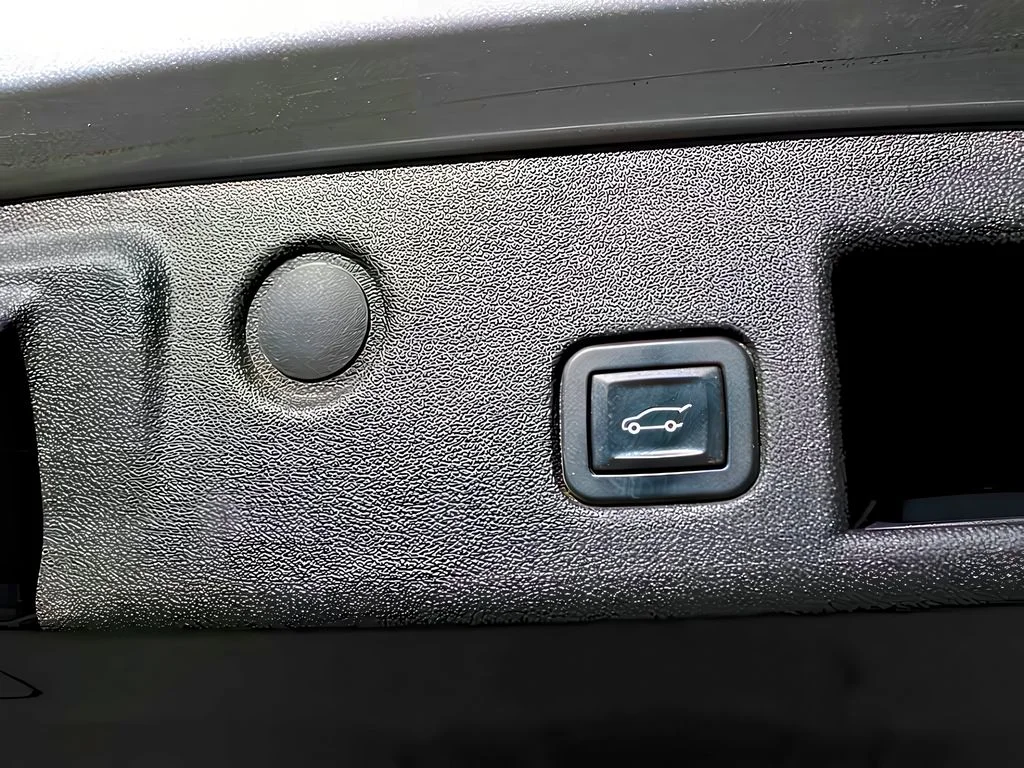 2019 Chevrolet Equinox Premier - Photo 11