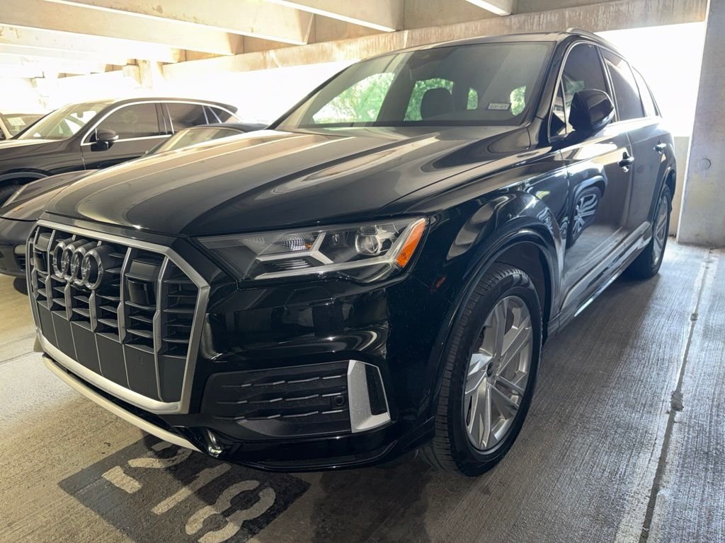 2022 Audi Q7 45 Premium Plus quattro Tiptronic's photo