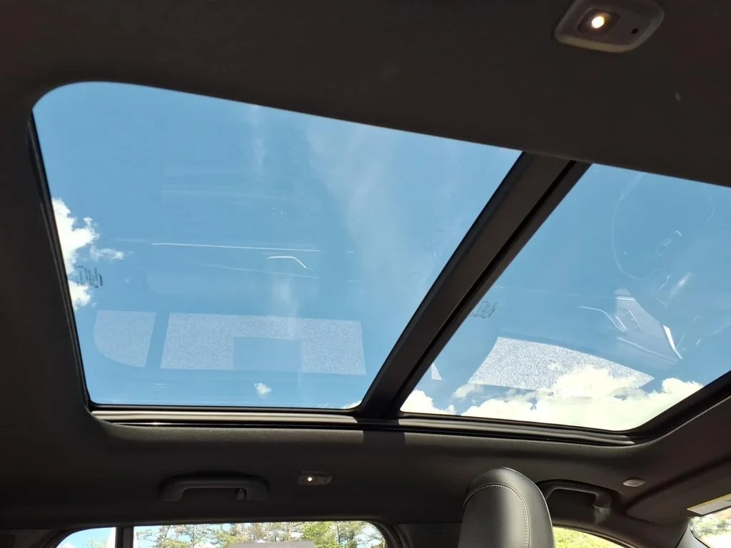 Used 2025 White Jeep Limited image 8