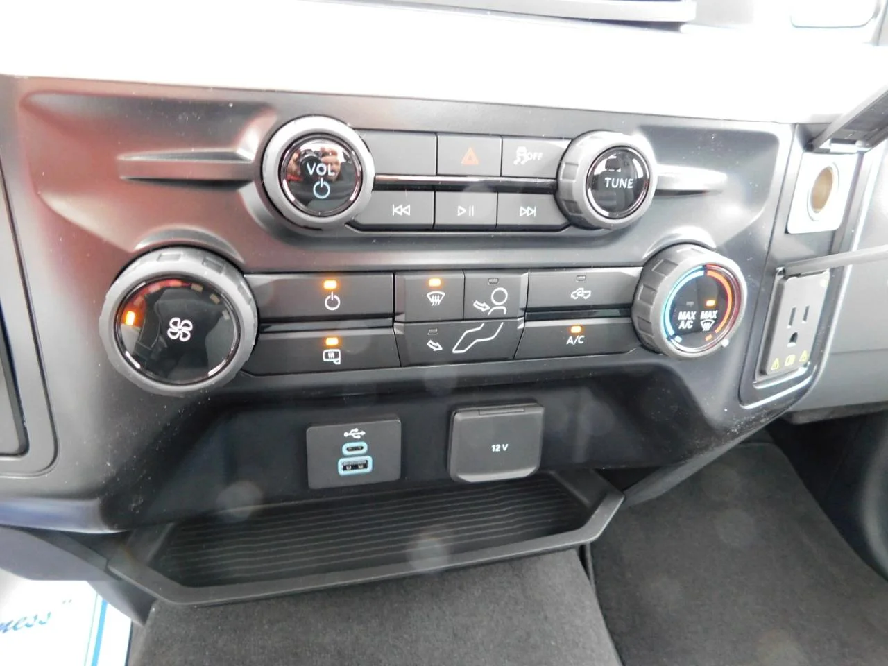 New 2026 Oxford White Ford F-350® XLT image 27