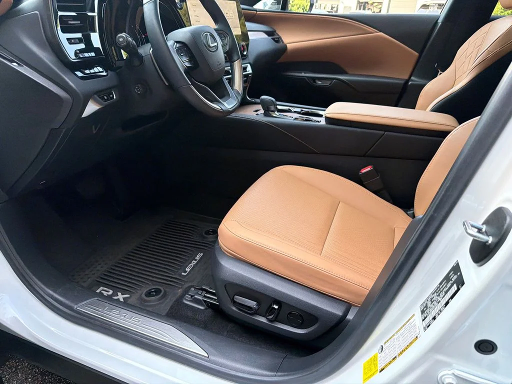 Used 2023 White Lexus 350 Premium image 9