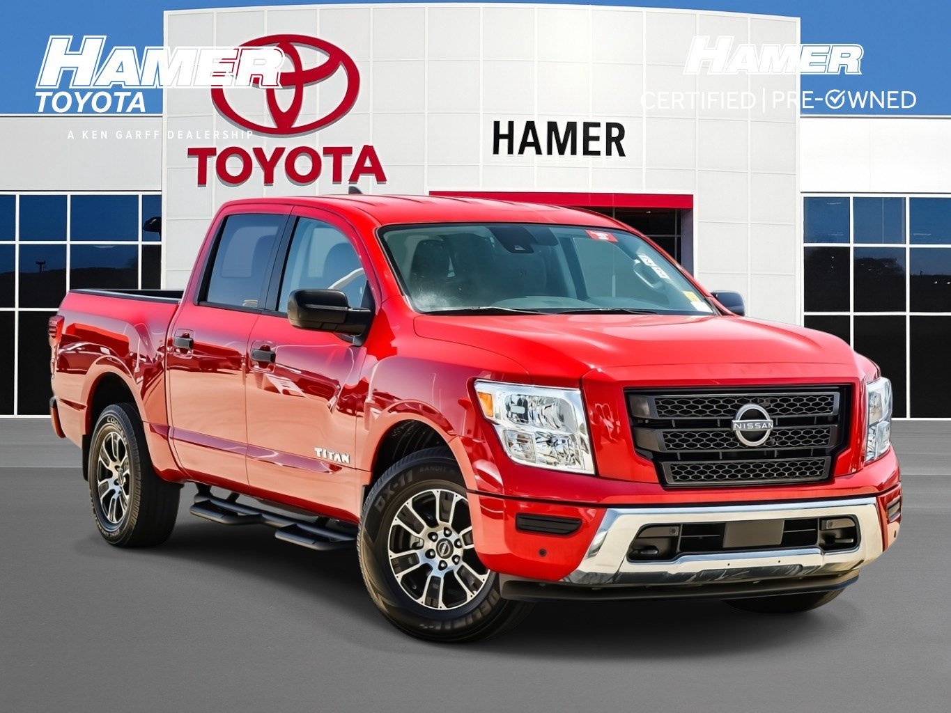 2023 Nissan Titan SV 4X4 Crew Cab's photo