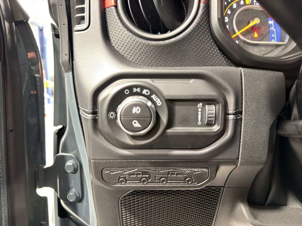 New 2026 Anvil Clearcoat Jeep Rubicon image 21